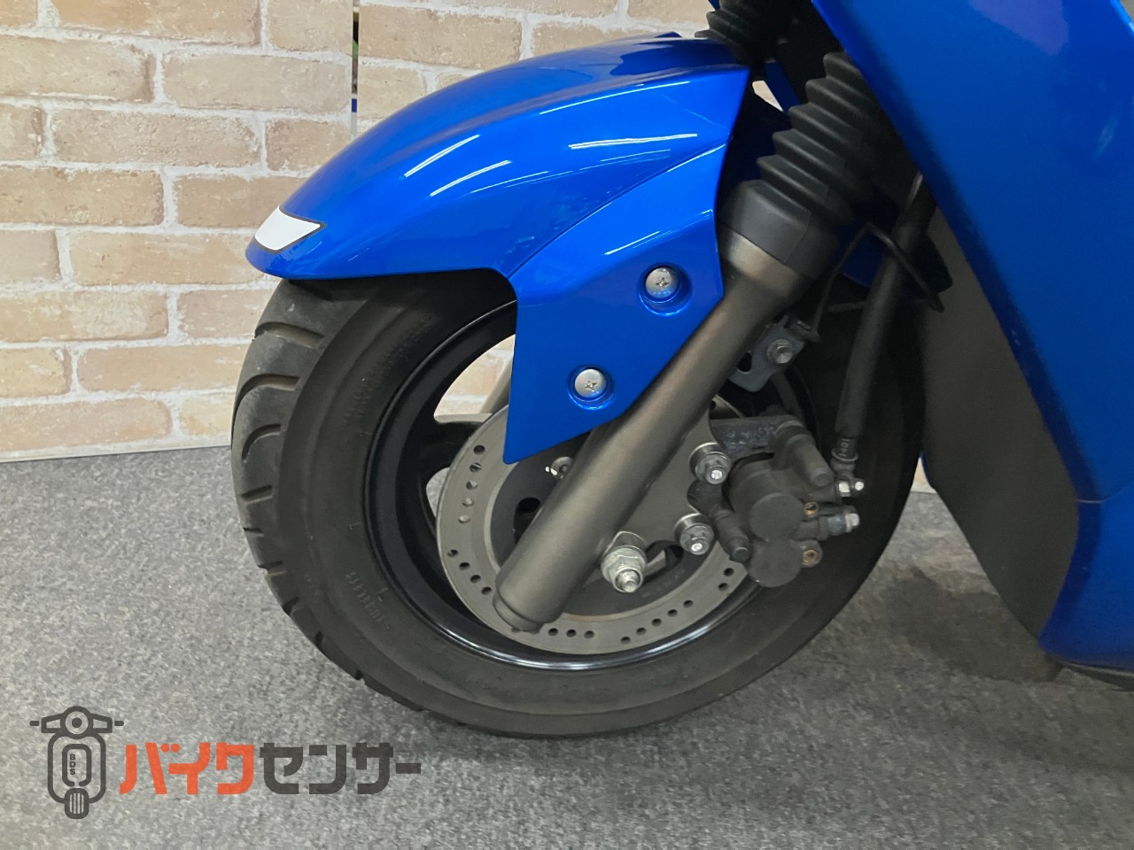 スウィッシュ ナックルバイザー グリップヒーター 大型スクリーン SHADリアボックス33L_28