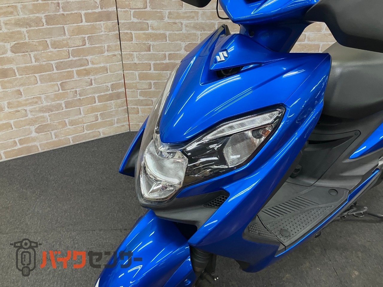 スウィッシュ ナックルバイザー グリップヒーター 大型スクリーン SHADリアボックス33L_33