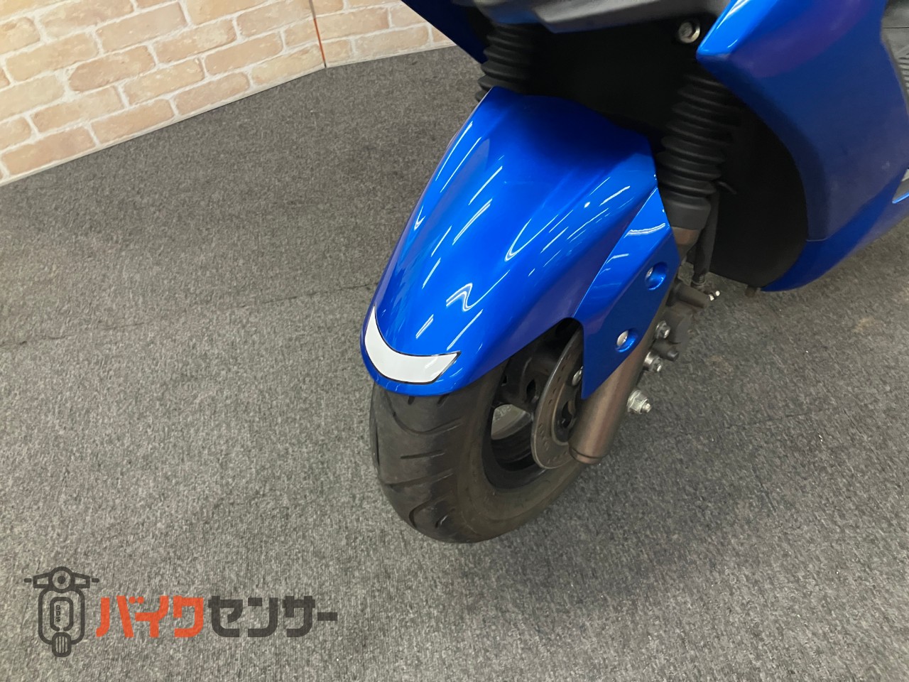 スウィッシュ ナックルバイザー グリップヒーター 大型スクリーン SHADリアボックス33L_34