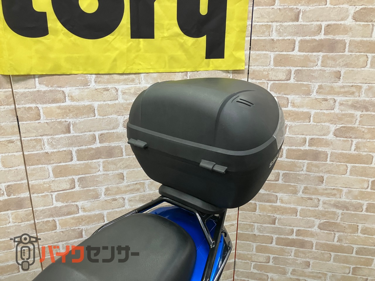 スウィッシュ ナックルバイザー グリップヒーター 大型スクリーン SHADリアボックス33L_36