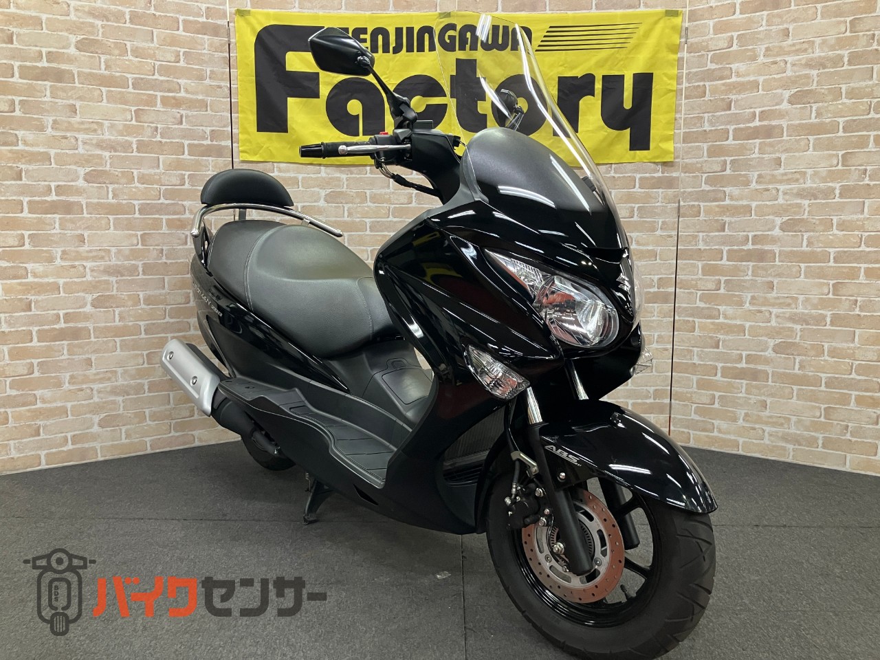 バーグマン200 ABS 最終M1モデル バックレスト グリップヒーター マウントバー_2