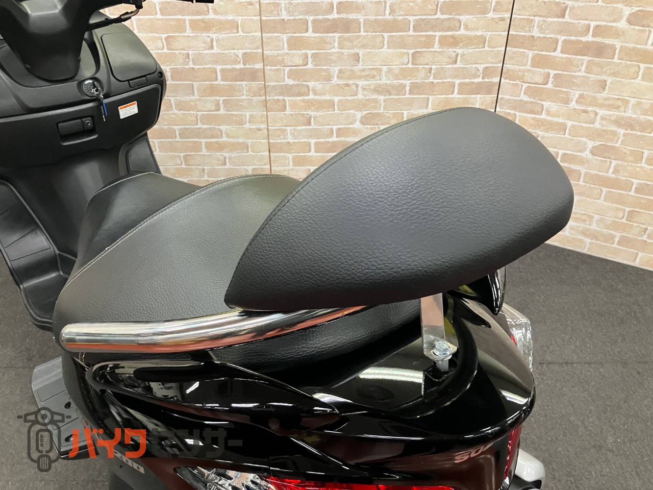 バーグマン200 ABS 最終M1モデル バックレスト グリップヒーター マウントバー_9