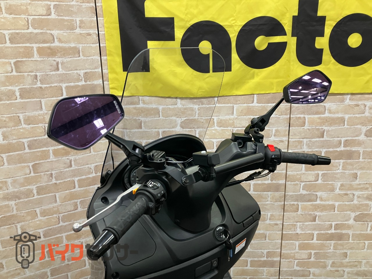 バーグマン200 ABS 最終M1モデル バックレスト グリップヒーター マウントバー_10