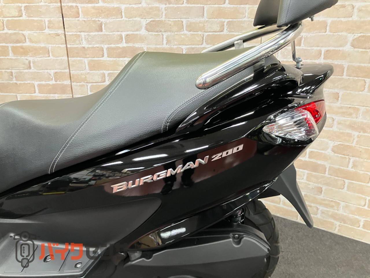 バーグマン200 ABS 最終M1モデル バックレスト グリップヒーター マウントバー_20