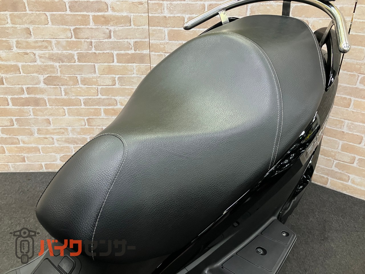 バーグマン200 ABS 最終M1モデル バックレスト グリップヒーター マウントバー_26