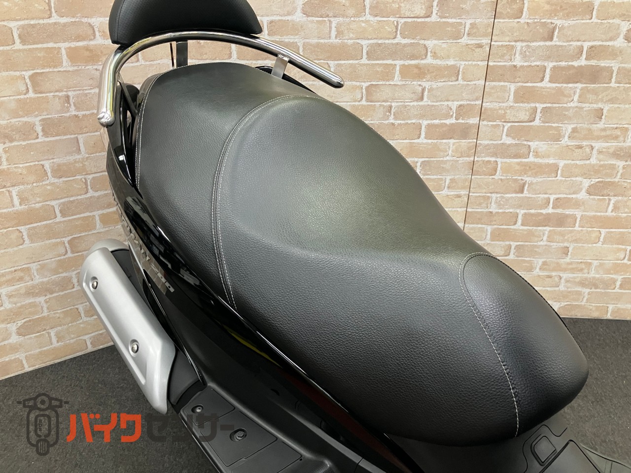 バーグマン200 ABS 最終M1モデル バックレスト グリップヒーター マウントバー_32