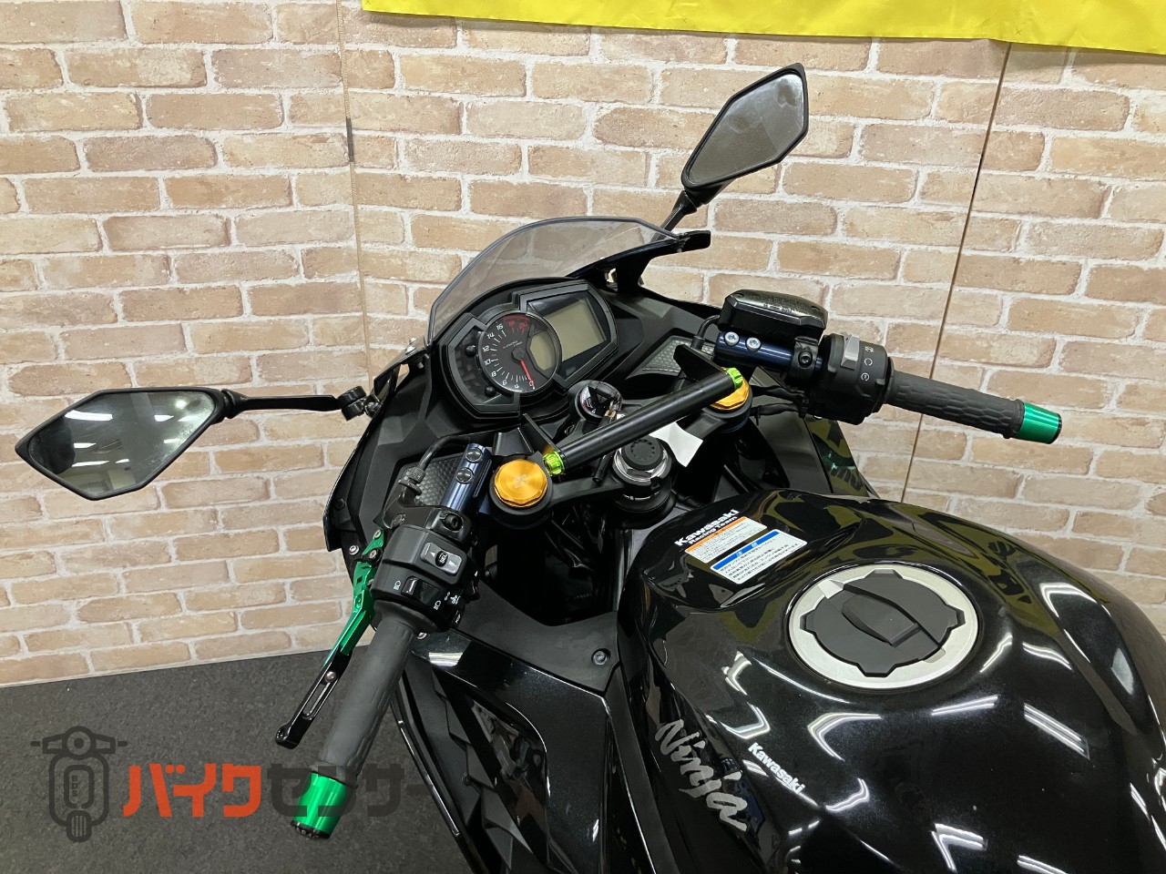 NINJA ZX-25R クイックシフター　ラジエタースクリーン　左右レバー　OVERハンドル_9