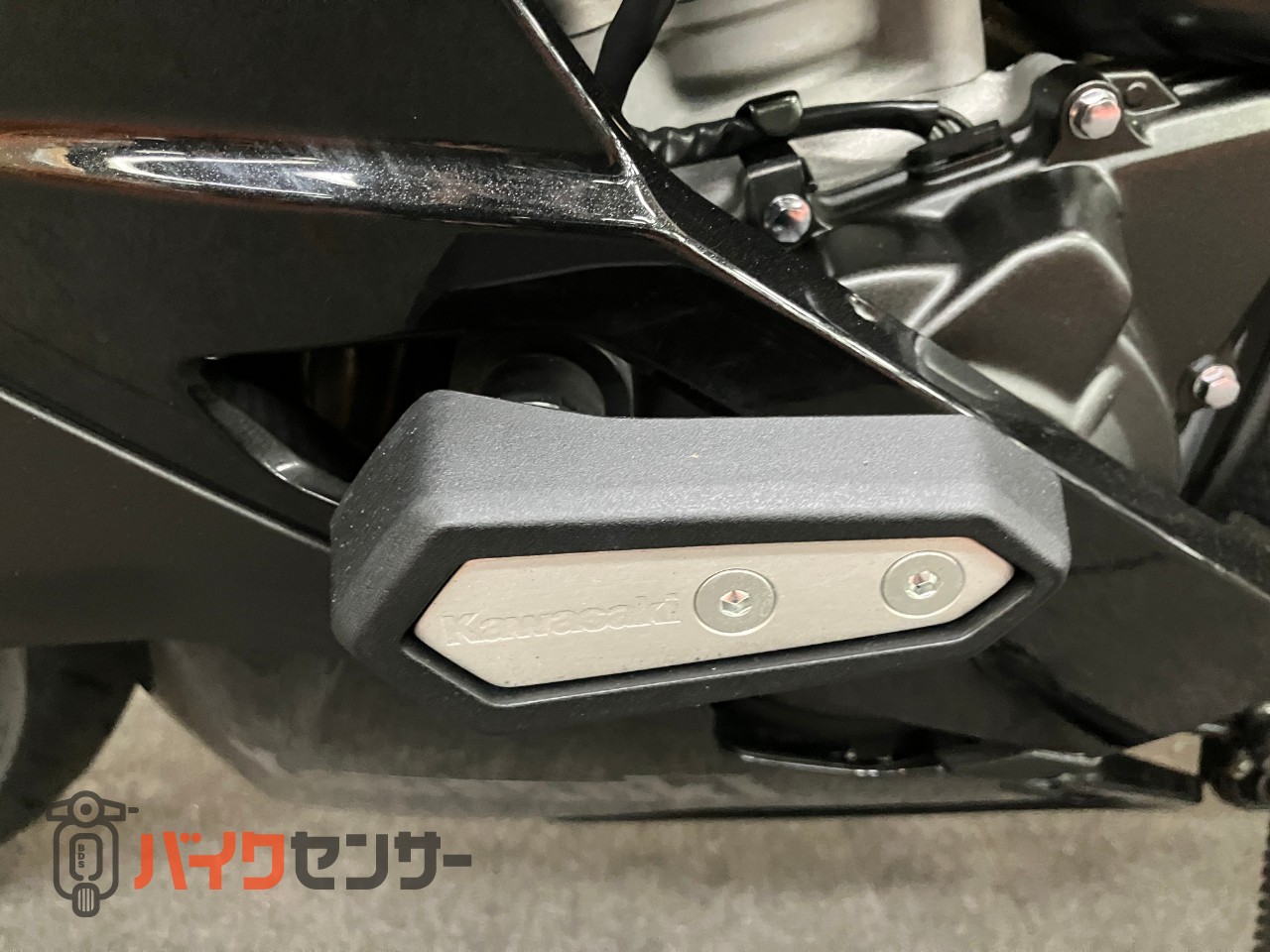 NINJA ZX-25R クイックシフター　ラジエタースクリーン　左右レバー　OVERハンドル_17