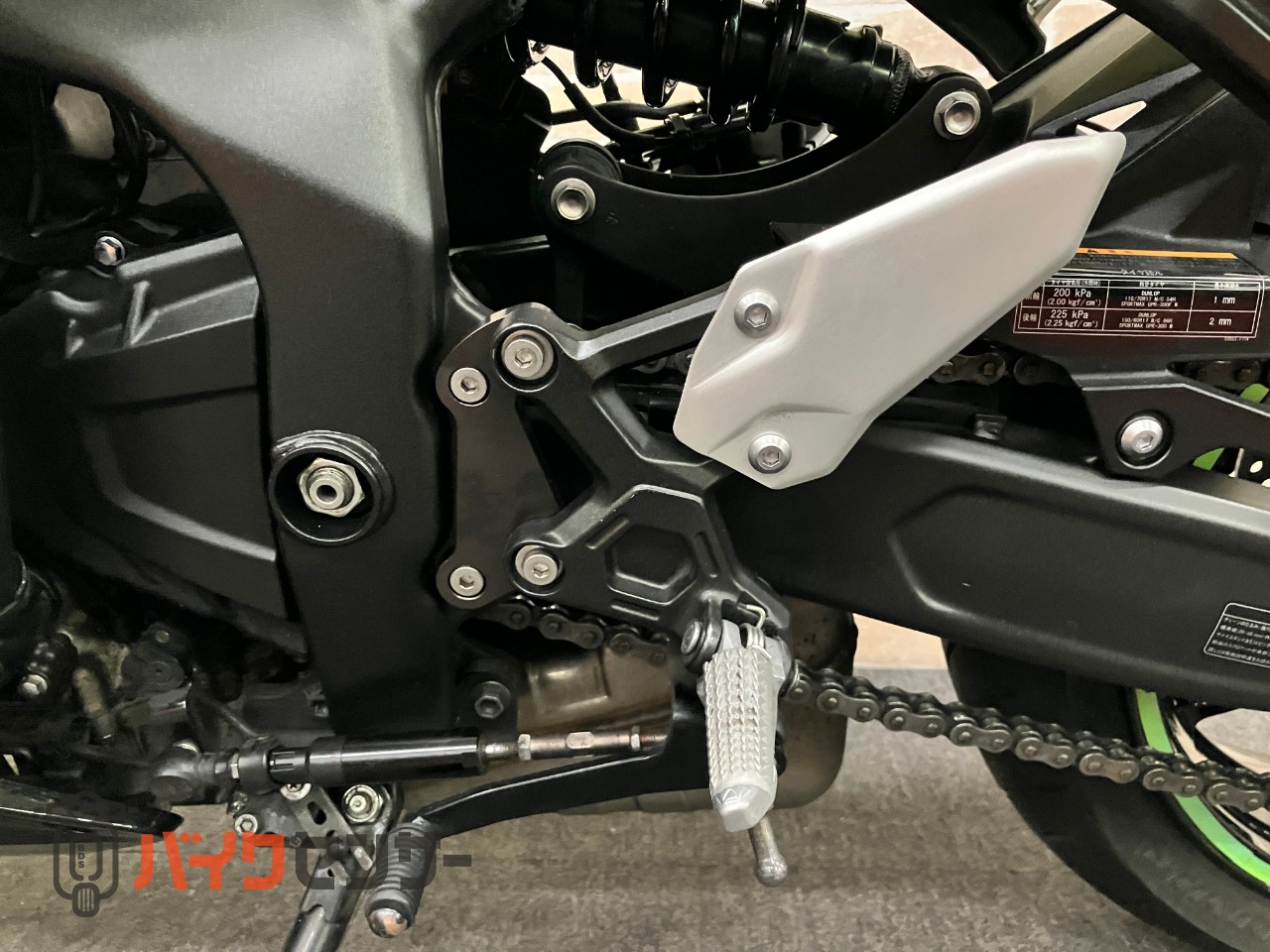 NINJA ZX-25R クイックシフター　ラジエタースクリーン　左右レバー　OVERハンドル_19