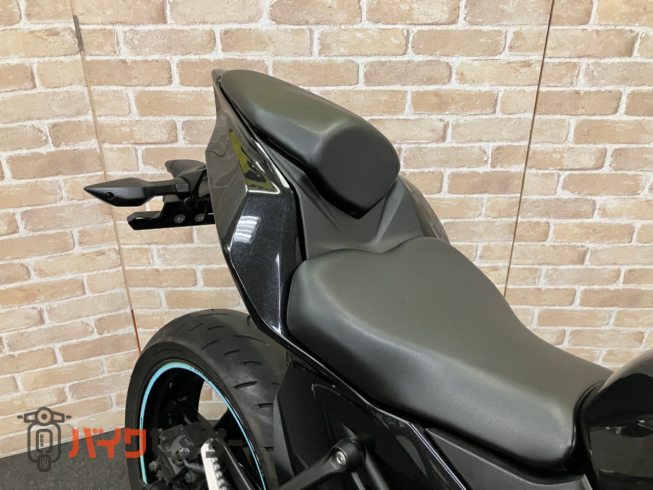 NINJA ZX-25R クイックシフター　ラジエタースクリーン　左右レバー　OVERハンドル_28