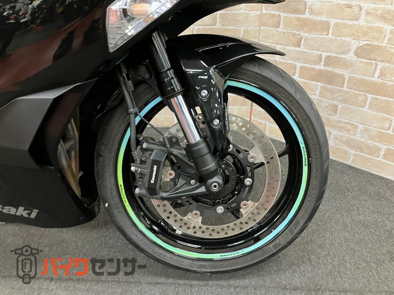 NINJA ZX-25R クイックシフター　ラジエタースクリーン　左右レバー　OVERハンドル_30