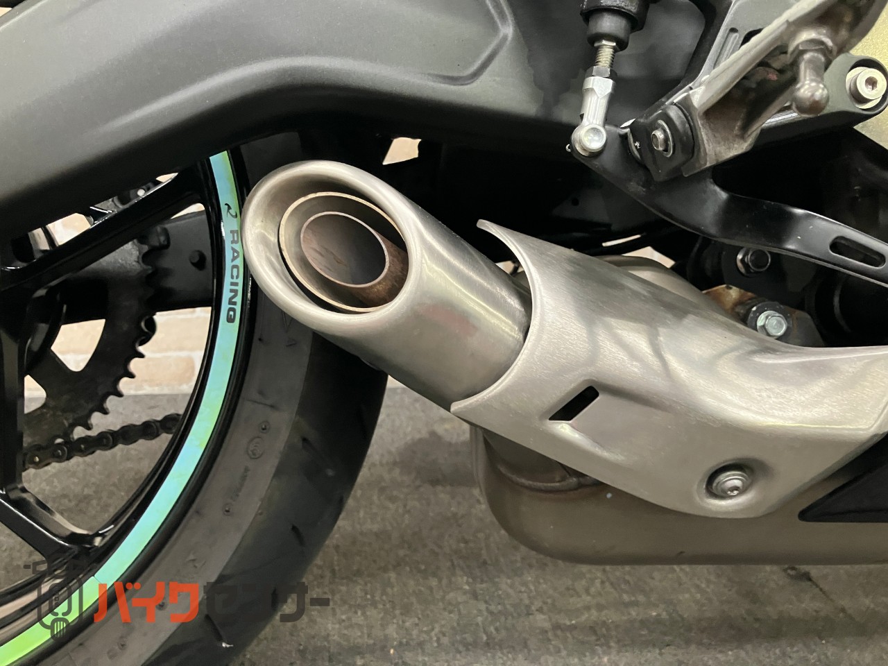 NINJA ZX-25R クイックシフター　ラジエタースクリーン　左右レバー　OVERハンドル_35