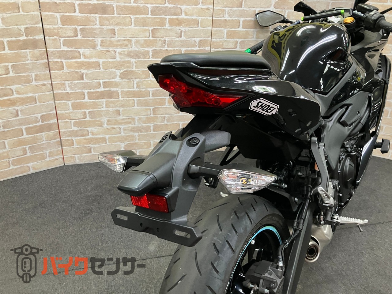 NINJA ZX-25R クイックシフター　ラジエタースクリーン　左右レバー　OVERハンドル_38
