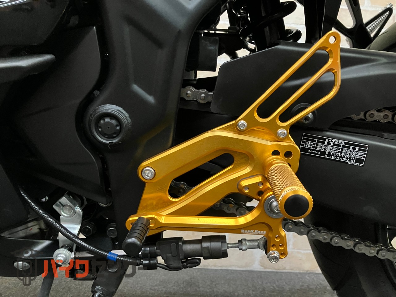 YZF-R25　WR'Sスリップオン　ベビーフェイスバックステップ　カウリングプロテクター　クイックシフター　フェンダーレス_21