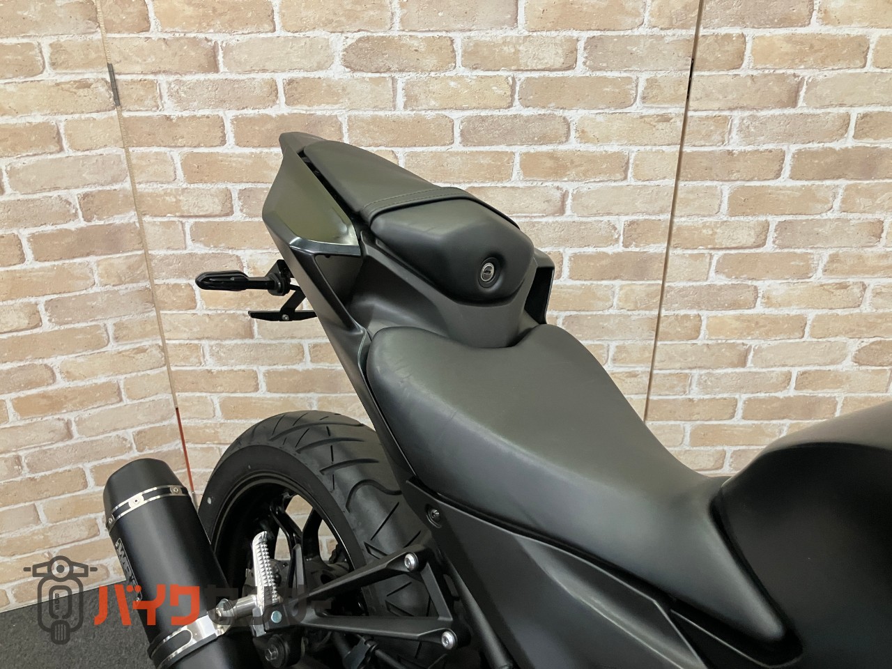 YZF-R25　WR'Sスリップオン　ベビーフェイスバックステップ　カウリングプロテクター　クイックシフター　フェンダーレス_30