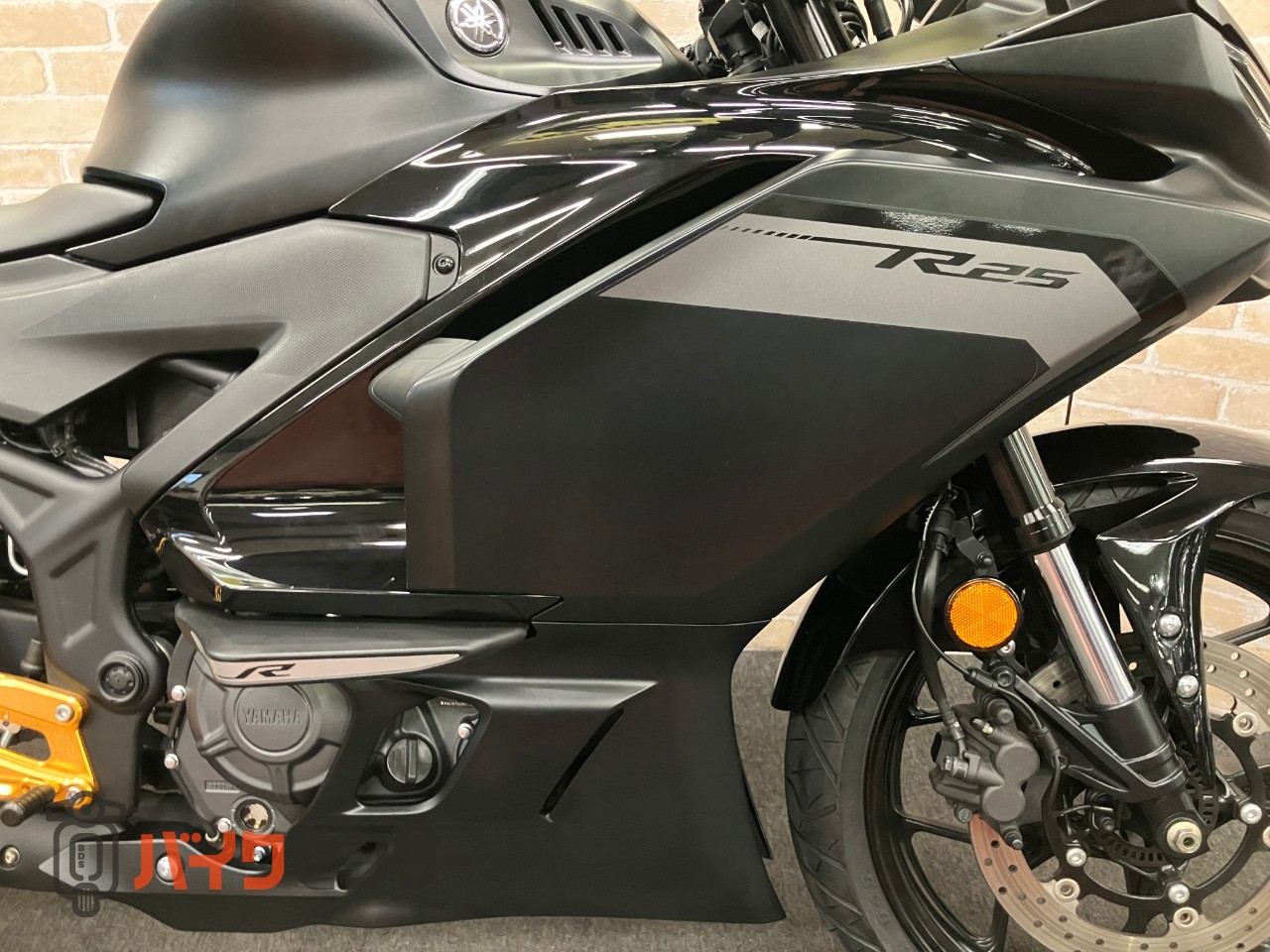 YZF-R25　WR'Sスリップオン　ベビーフェイスバックステップ　カウリングプロテクター　クイックシフター　フェンダーレス_34