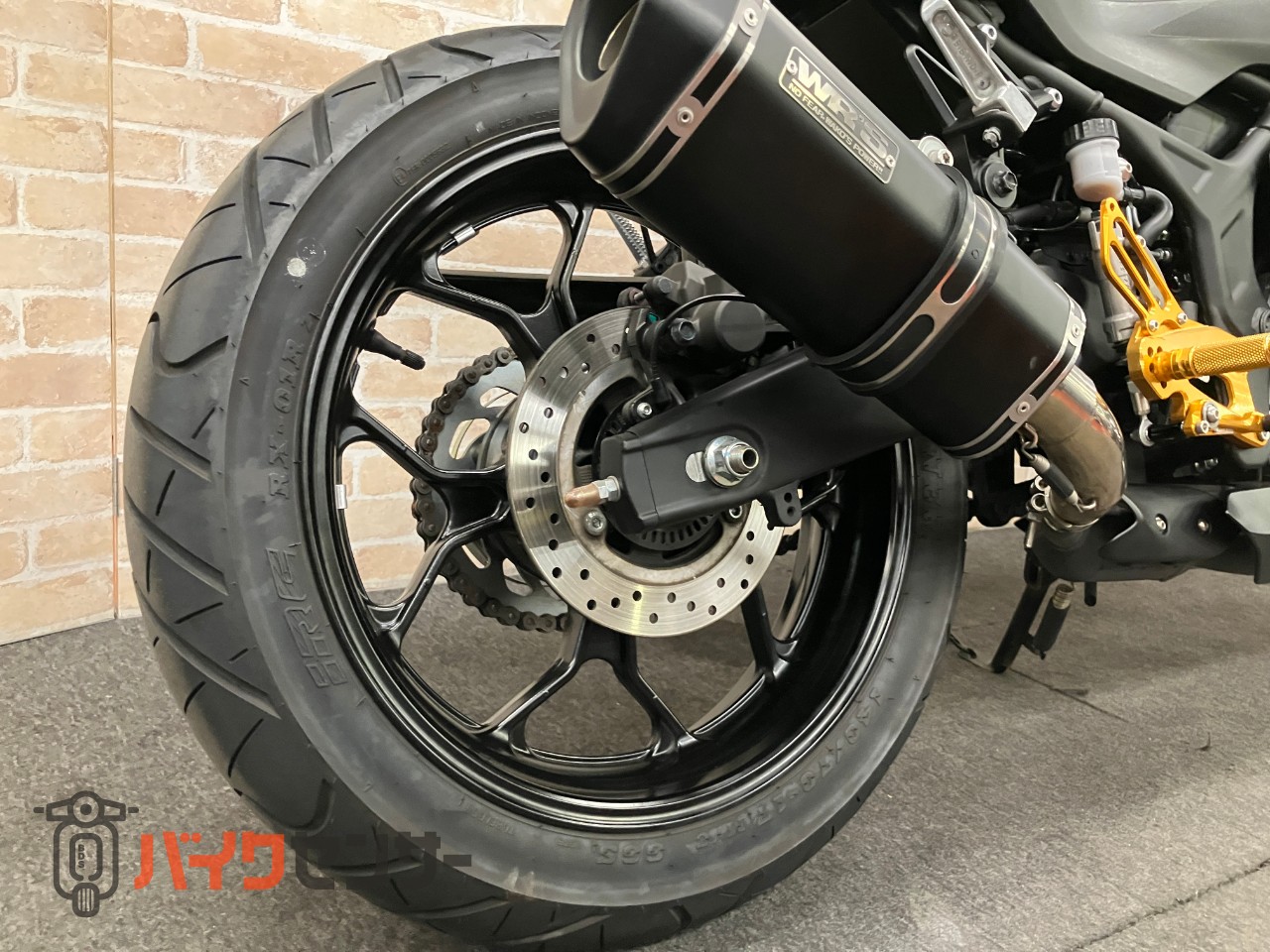 YZF-R25　WR'Sスリップオン　ベビーフェイスバックステップ　カウリングプロテクター　クイックシフター　フェンダーレス_40