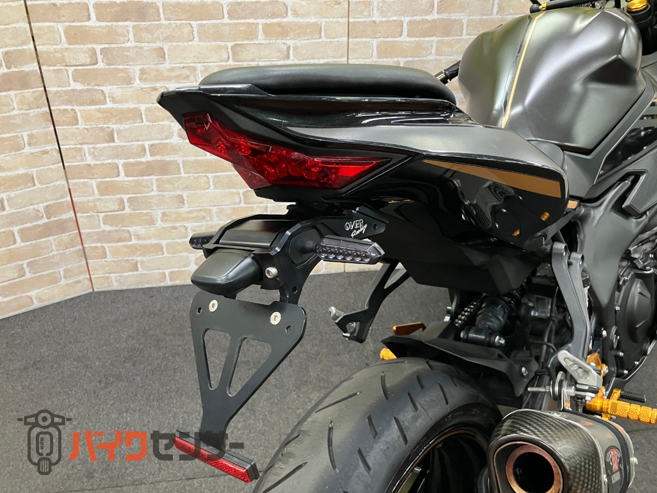 NINJA ZX-25R ヨシムラフルエキ バックステップ フェンダーレス コアガード ETC マウントバー_6