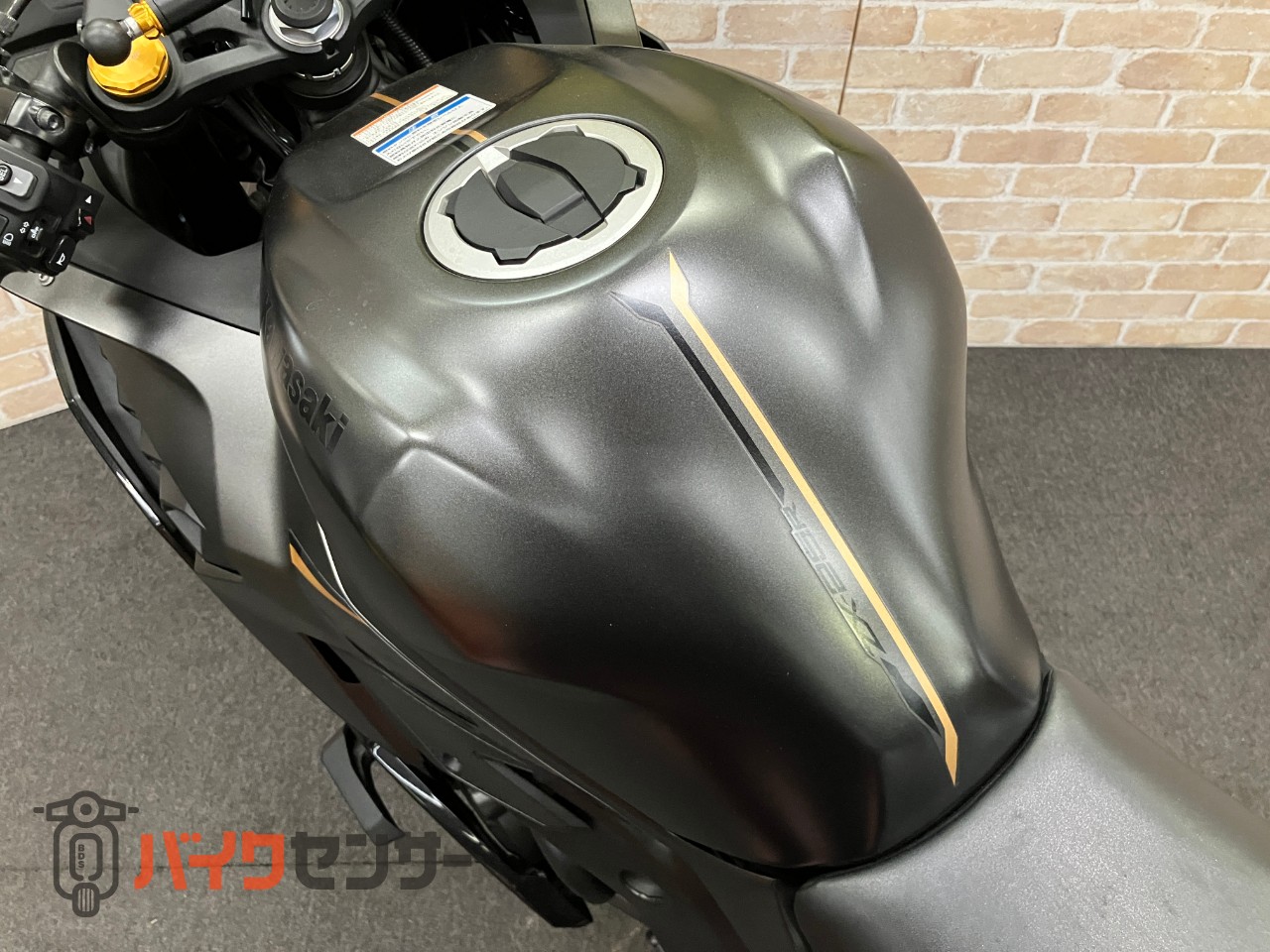 NINJA ZX-25R ヨシムラフルエキ バックステップ フェンダーレス コアガード ETC マウントバー_10