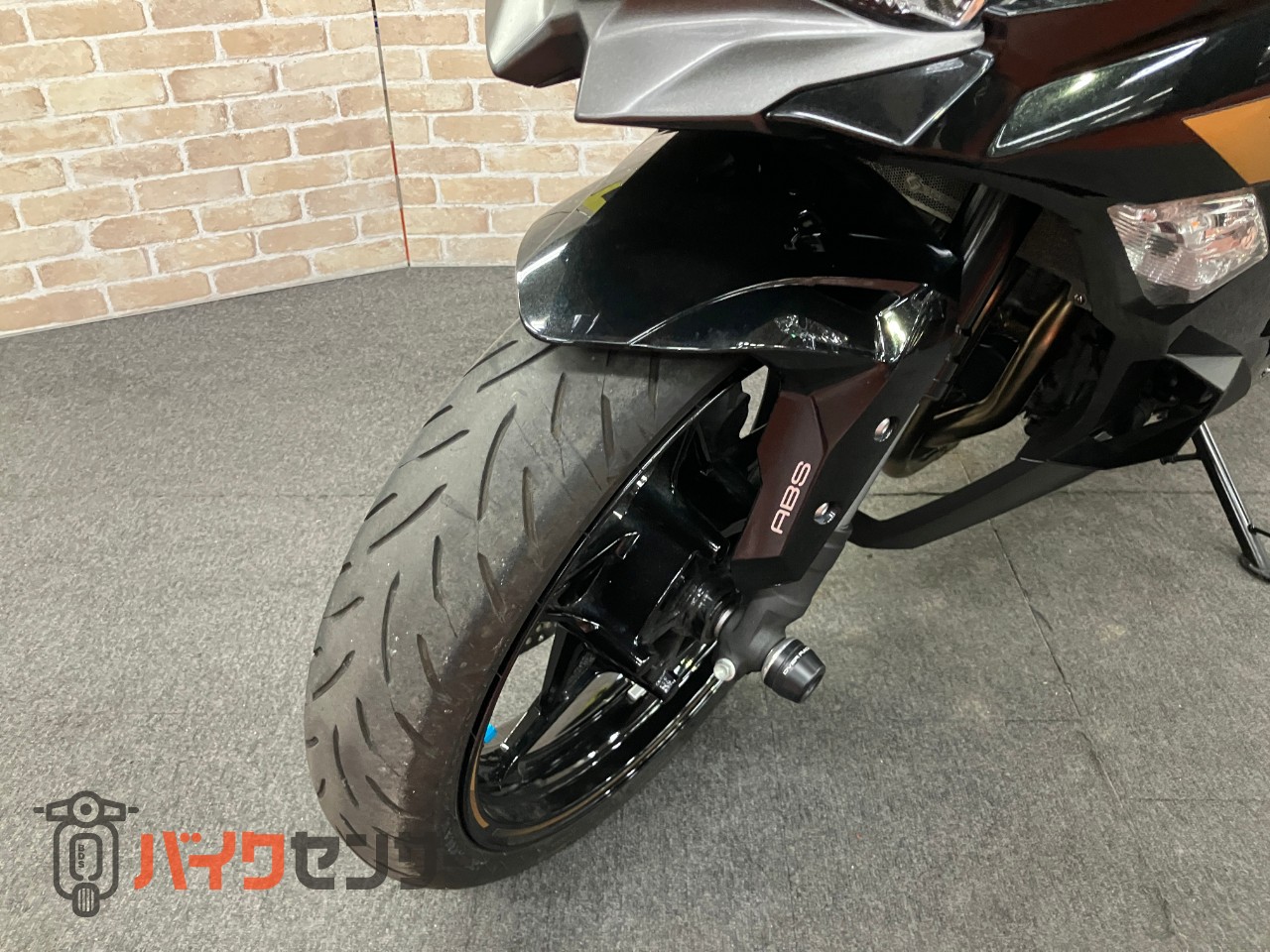 NINJA ZX-25R ヨシムラフルエキ バックステップ フェンダーレス コアガード ETC マウントバー_24