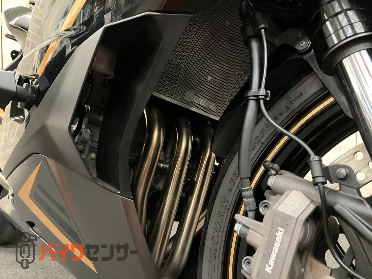 NINJA ZX-25R ヨシムラフルエキ バックステップ フェンダーレス コアガード ETC マウントバー_29