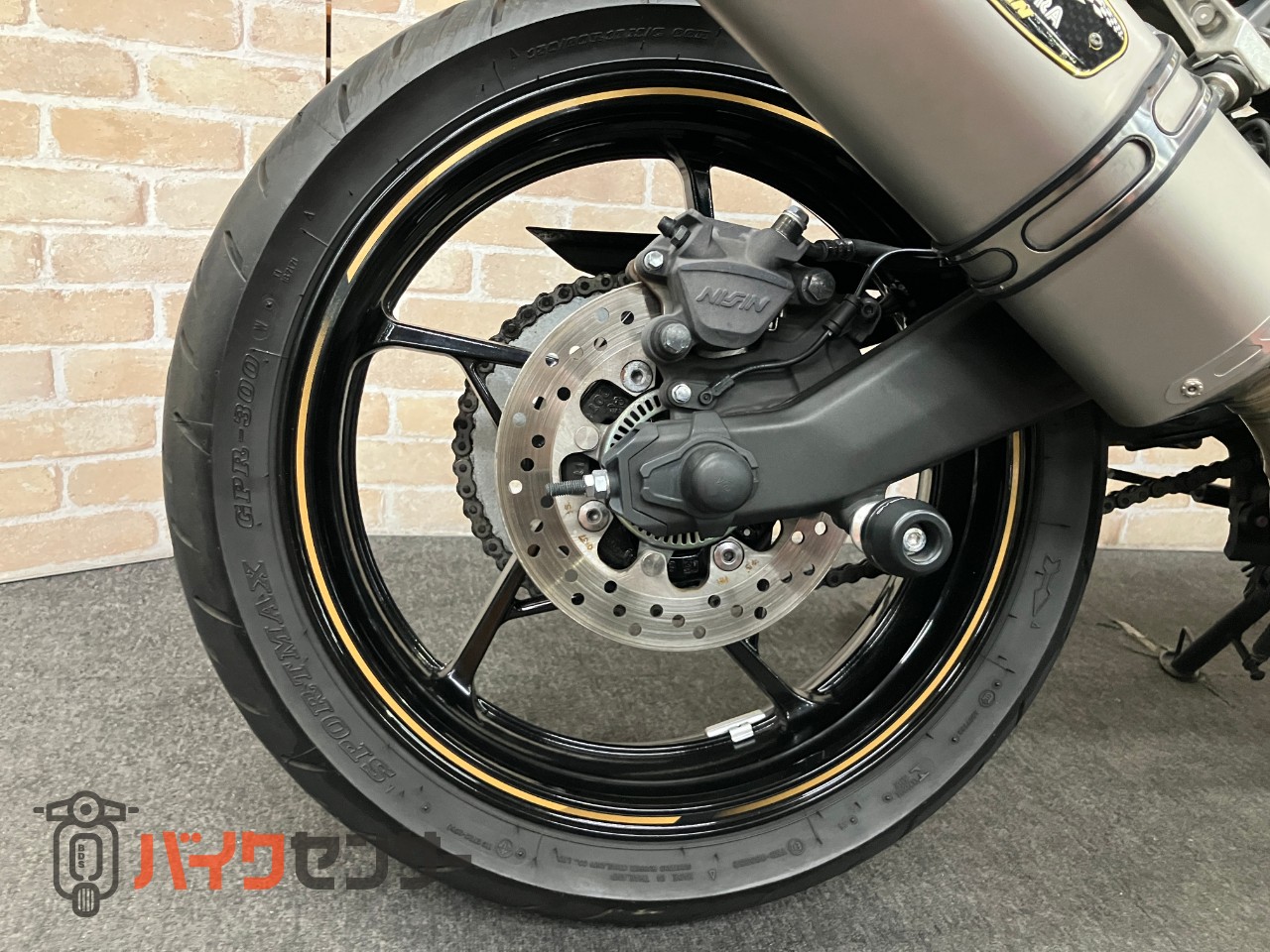 NINJA ZX-25R ヨシムラフルエキ バックステップ フェンダーレス コアガード ETC マウントバー_39