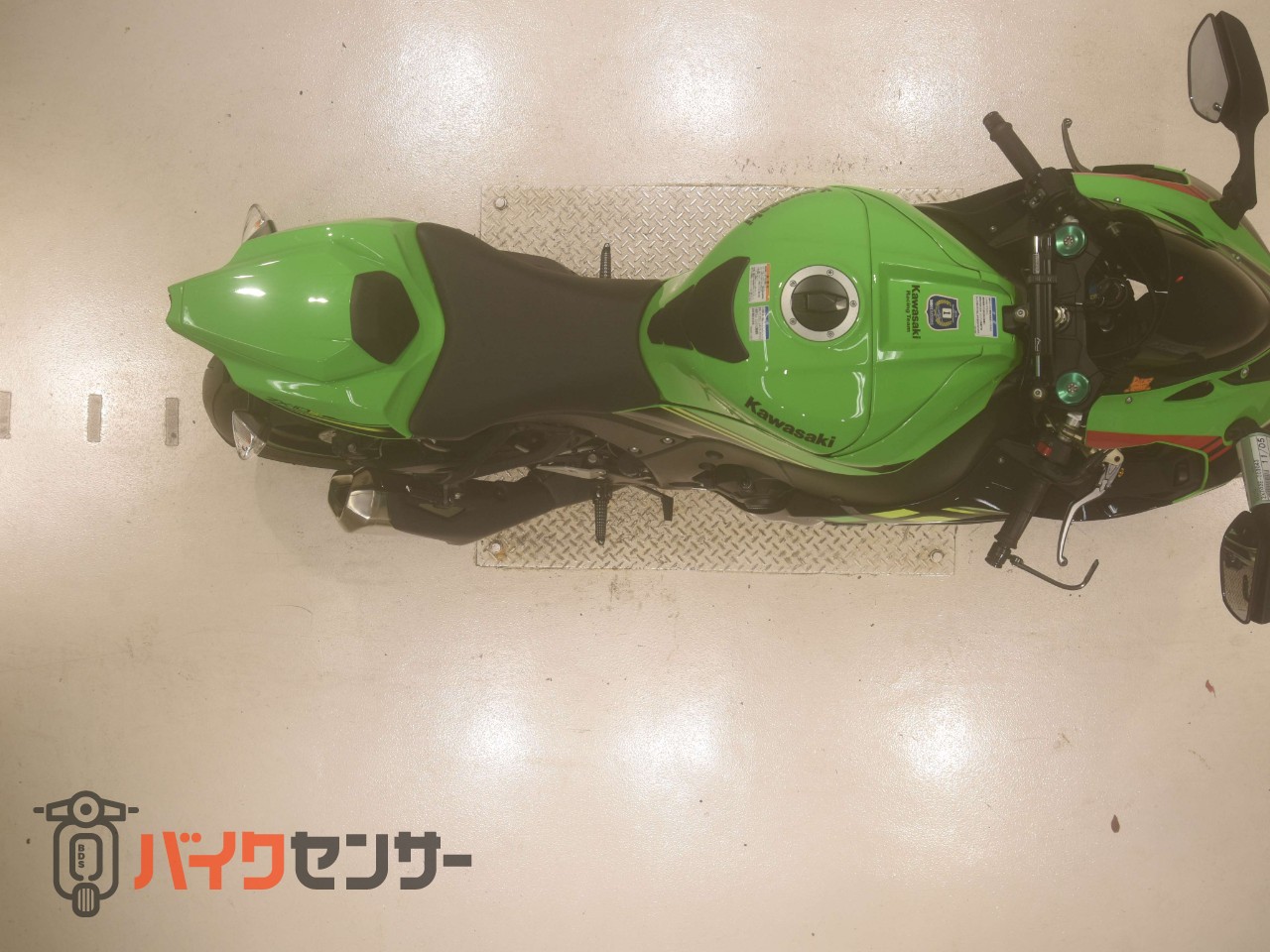 NINJA ZX-10R GBレーシングカバー ZETAレバー スモークスクリーン シングルシートカウル LEDヘッドライト_6