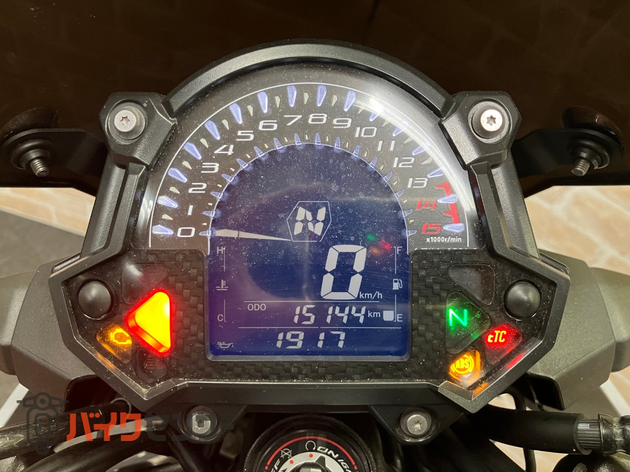 Z250　ラジエタースクリーン　メーターバイザー　ACTIVE左右レバー　ETC USB_13