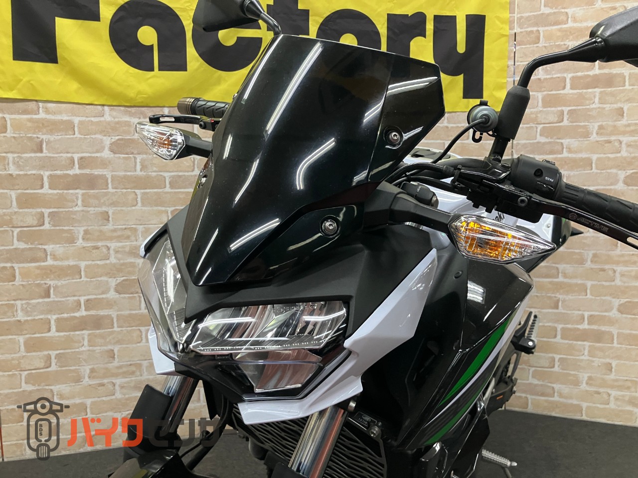 Z250　ラジエタースクリーン　メーターバイザー　ACTIVE左右レバー　ETC USB_21