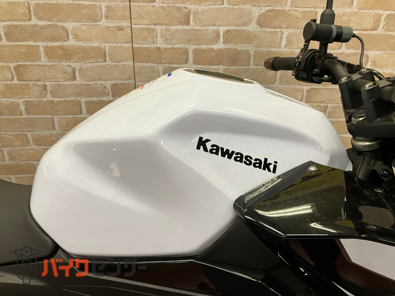 Z250　ラジエタースクリーン　メーターバイザー　ACTIVE左右レバー　ETC USB_33