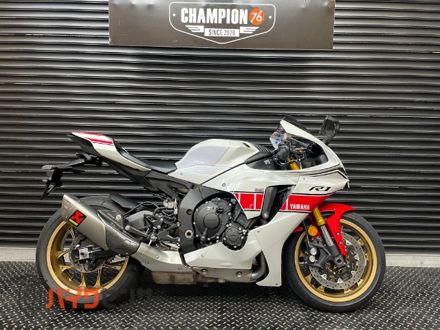 YZF-R1ＷＧＰ　６０ｔｈ　Ａｎｎｉｖｅｒｓａｒｙ　アクラポビッチスリップオン　１人乗仕様　トリックスターレバーガード　ＥＴＣ