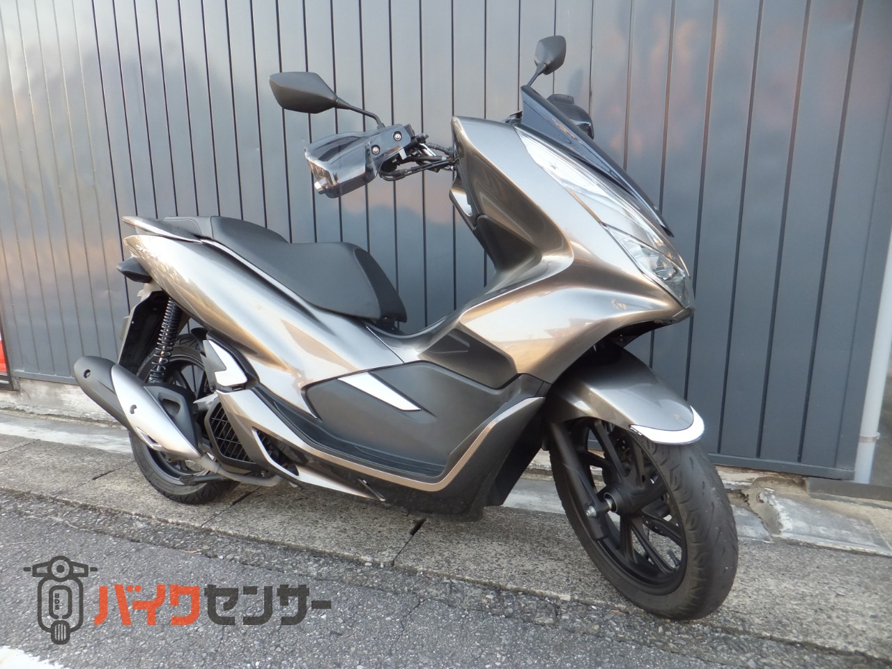 ホンダ PCX125 ブライトブロンズメタリック JF81 B577159| BDSバイク