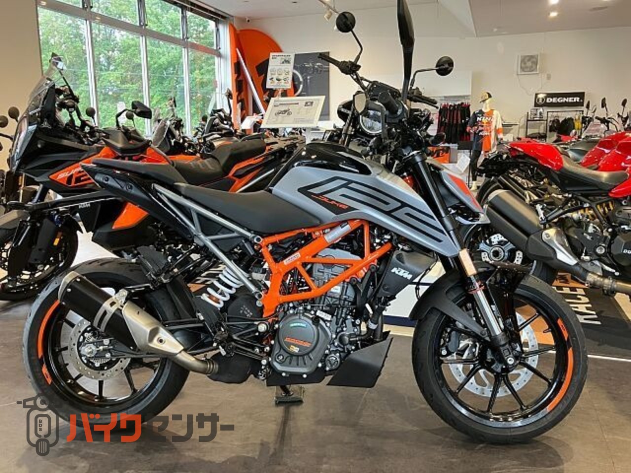 KTM 125 デューク 125DUKE 2022年モデル シルバー B578516| BDSバイク