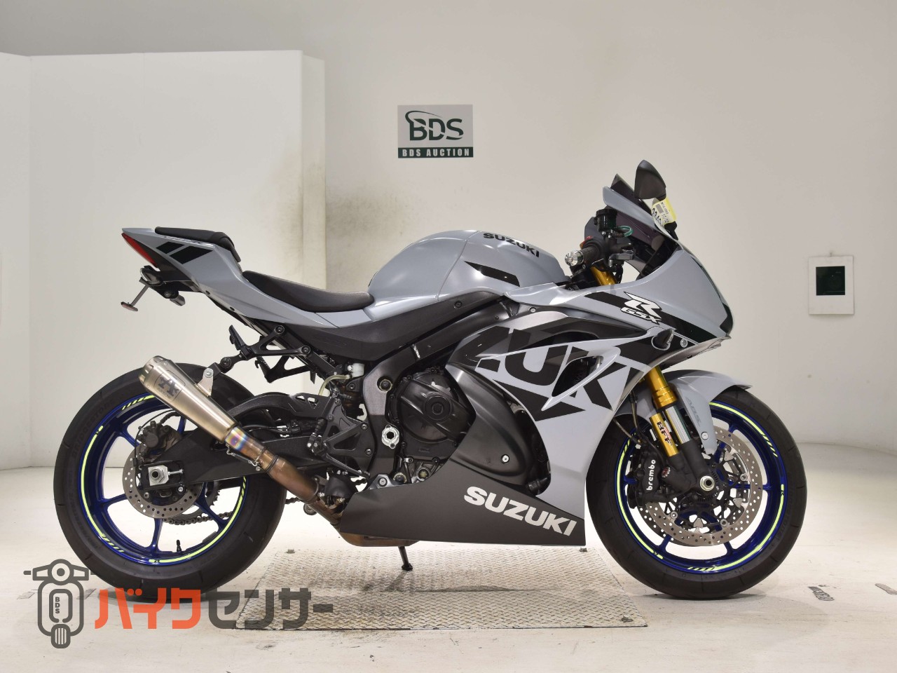 GSX-R1000R　アロースリップオン　フェンダーレス　スモークスクリーン_0