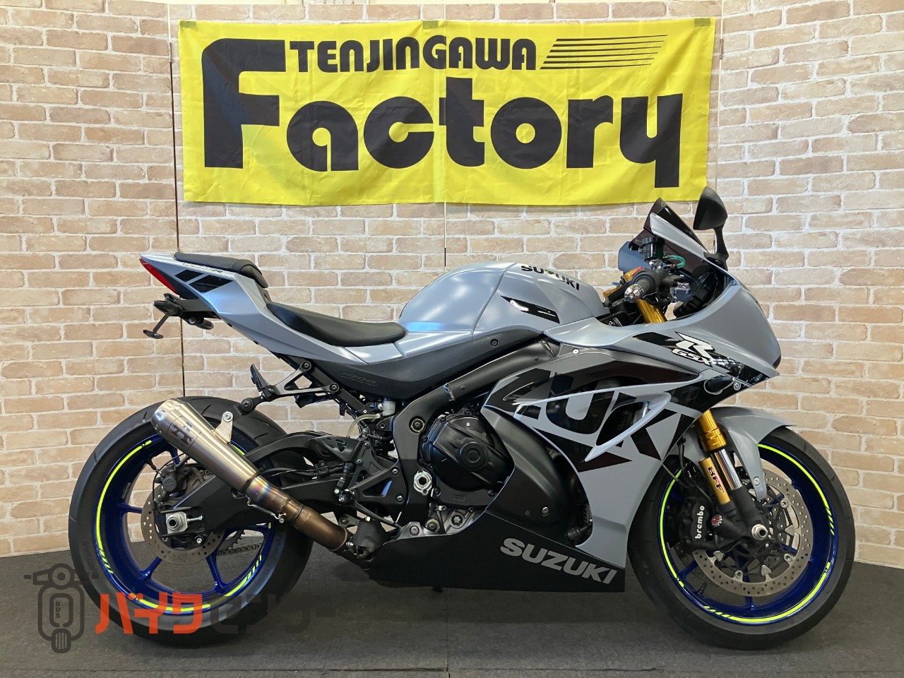 GSX-R1000R　アロースリップオン　フェンダーレス　スモークスクリーン_0