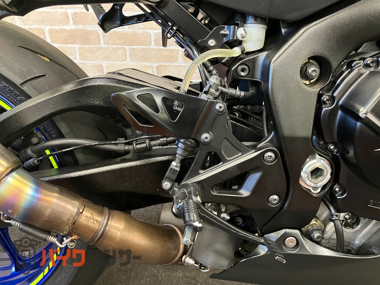 GSX-R1000R　アロースリップオン　フェンダーレス　スモークスクリーン_7