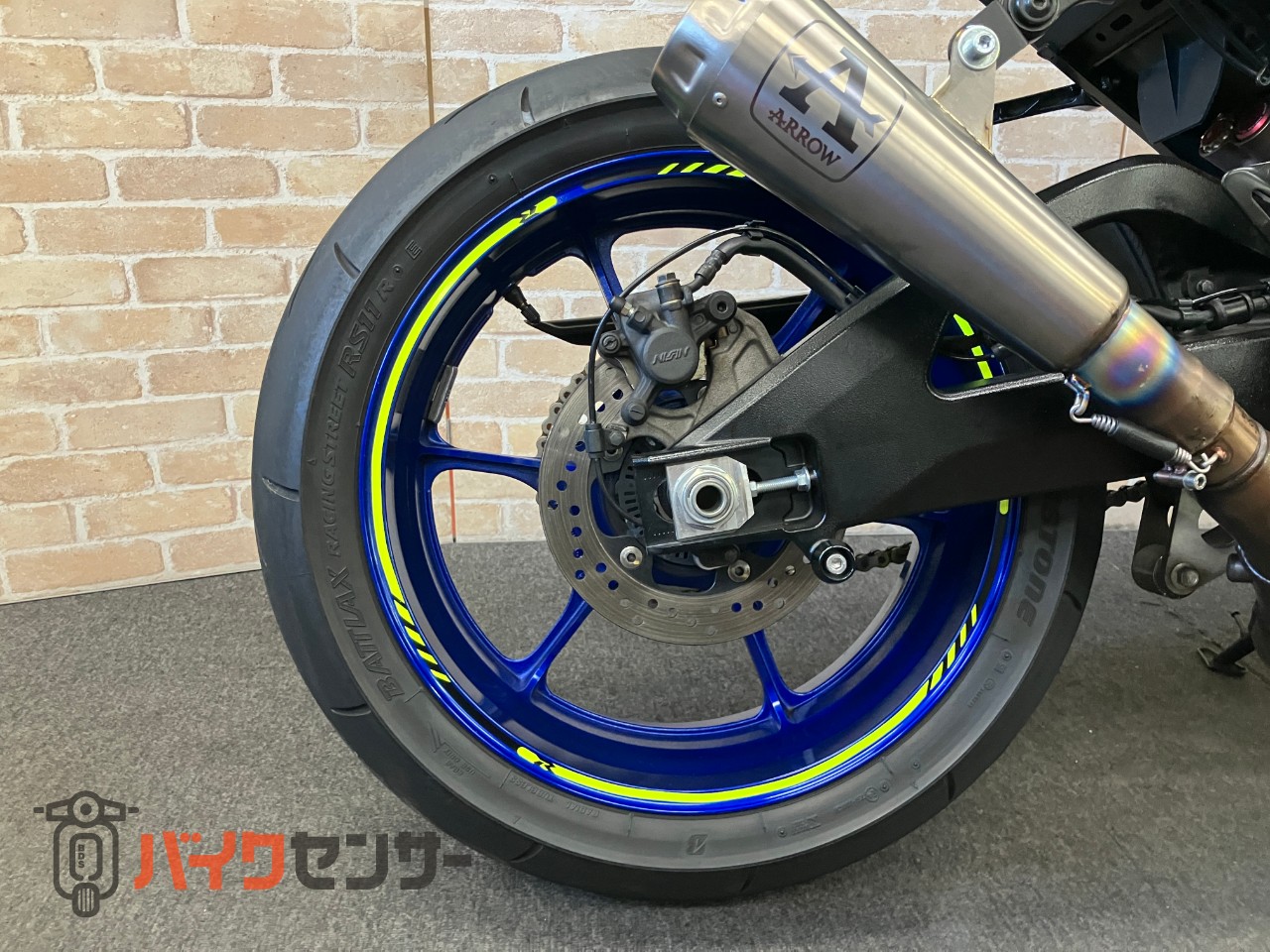 GSX-R1000R　アロースリップオン　フェンダーレス　スモークスクリーン_9