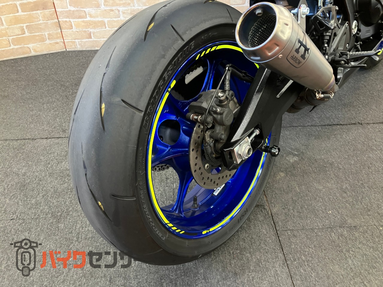 GSX-R1000R　アロースリップオン　フェンダーレス　スモークスクリーン_11