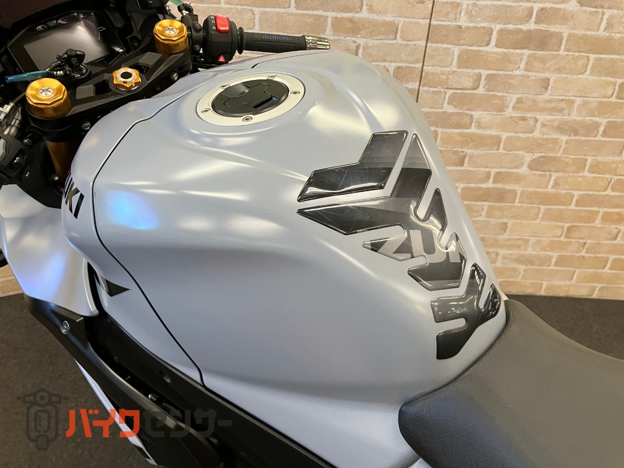 GSX-R1000R　アロースリップオン　フェンダーレス　スモークスクリーン_17