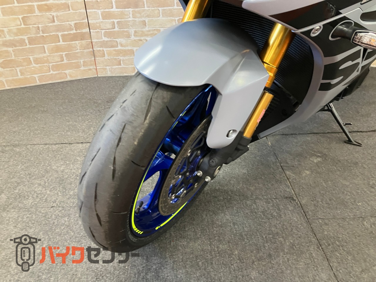 GSX-R1000R　アロースリップオン　フェンダーレス　スモークスクリーン_32