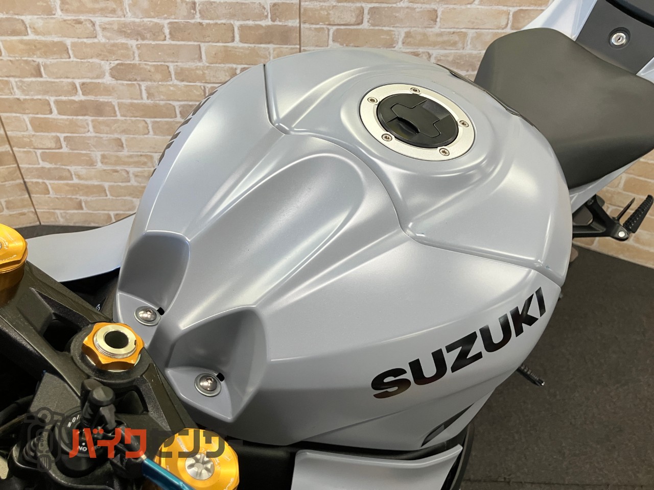 GSX-R1000R　アロースリップオン　フェンダーレス　スモークスクリーン_33