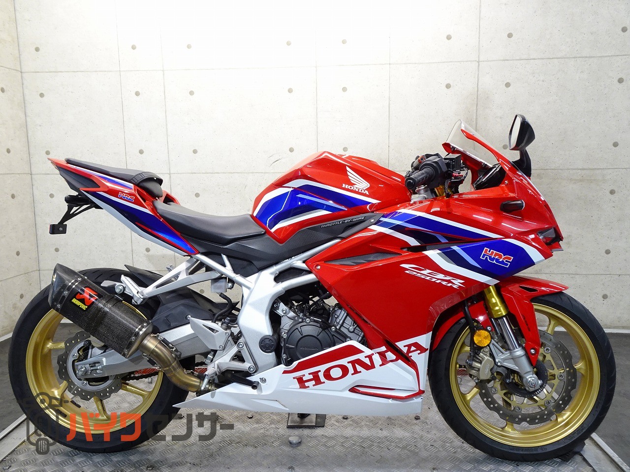 ホンダCBR250RR(MC51) マルチバー・USB電源・別体ETC・自賠責令和10年5