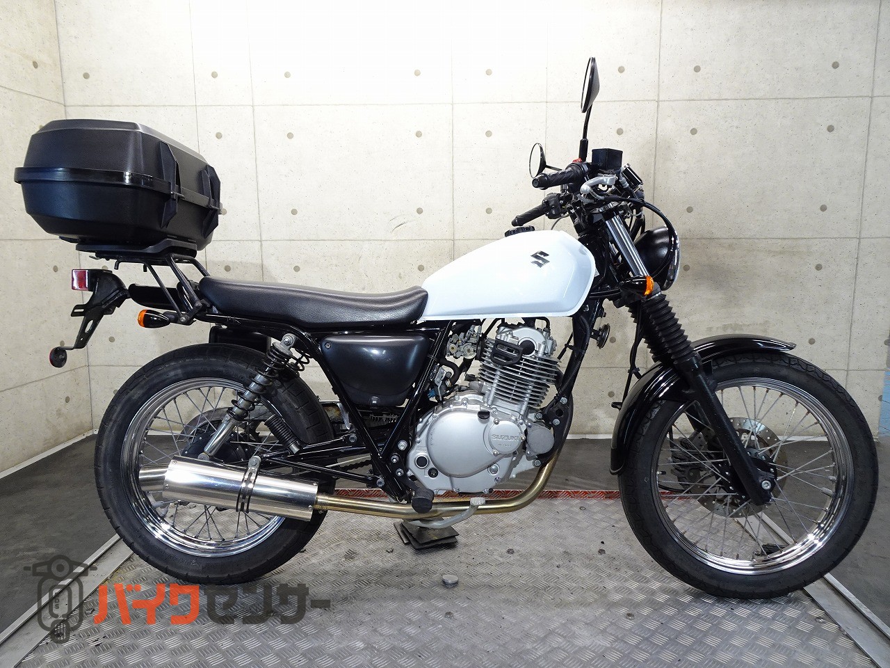 りょう スズキ グラストラッカービッグボーイ NJ4DA 2010年モデル