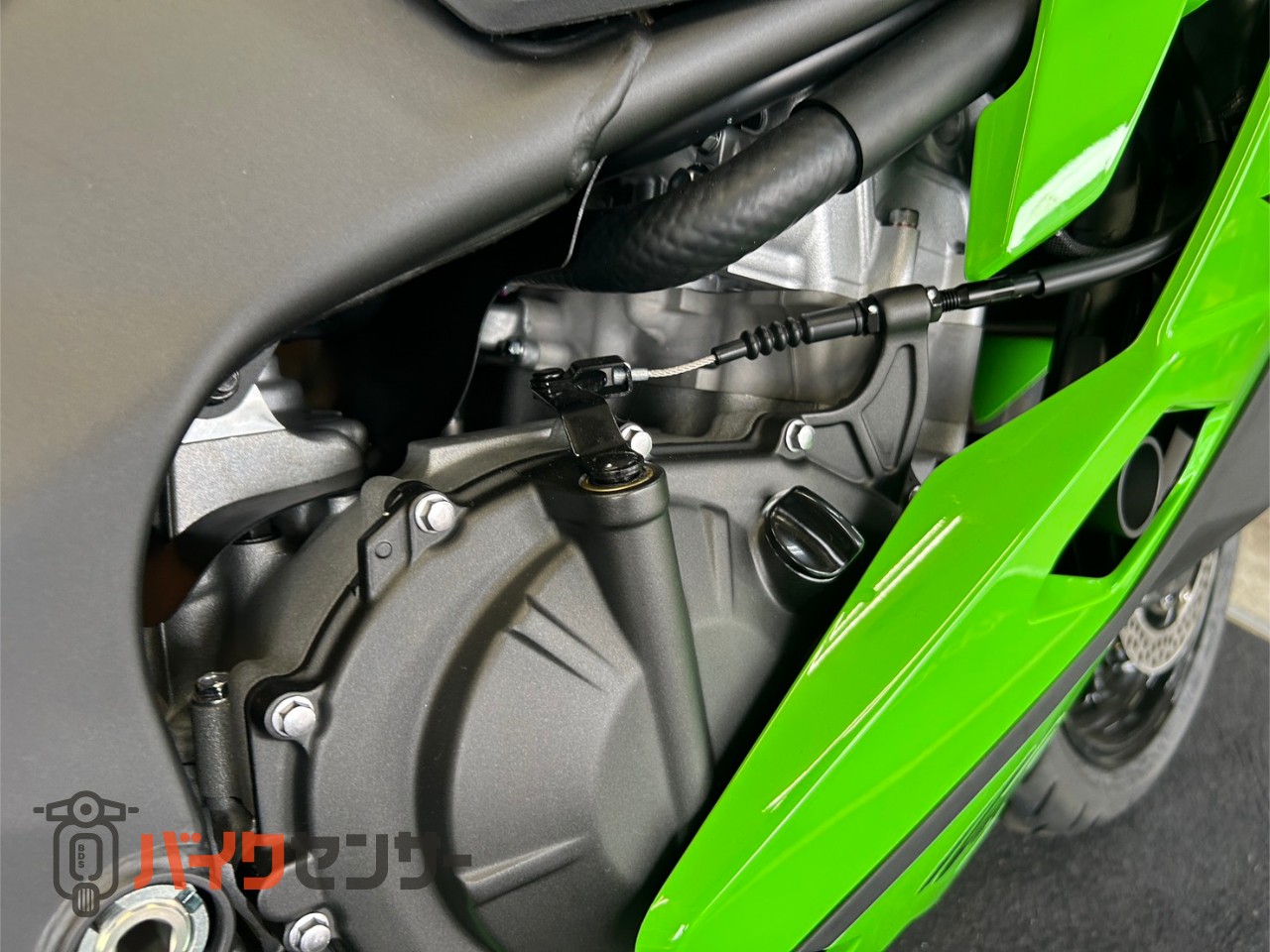 カワサキ NINJA ZX-4RR 2025年モデル クイックシフター トラクション