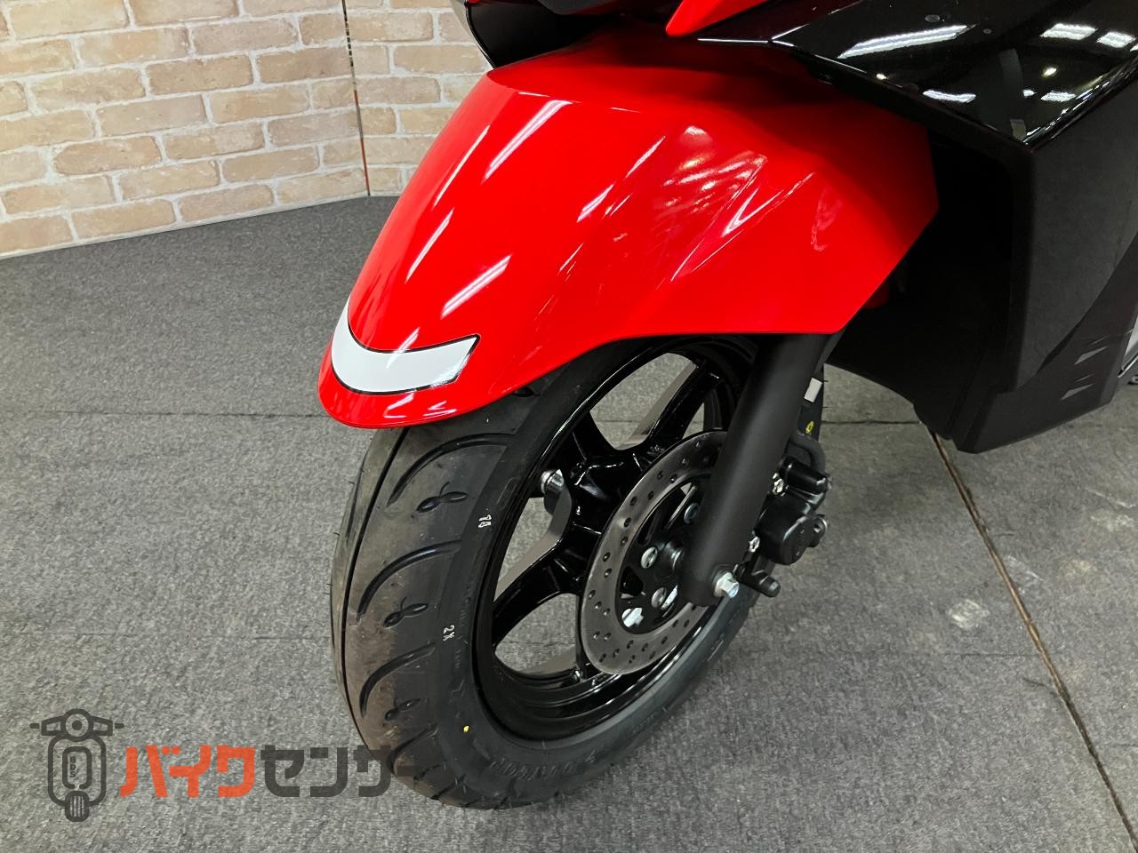 アヴェニス125　Ｍ6モデル　LEDヘッドライト　メットイン　サイドスタンド_19