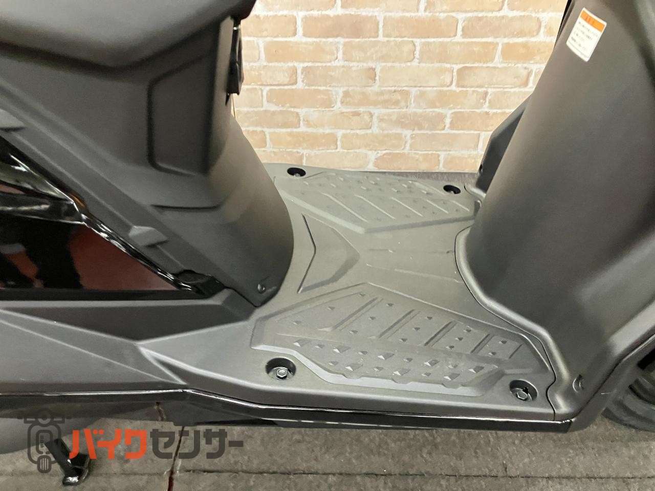 アヴェニス125　Ｍ6モデル　LEDヘッドライト　メットイン　サイドスタンド_30