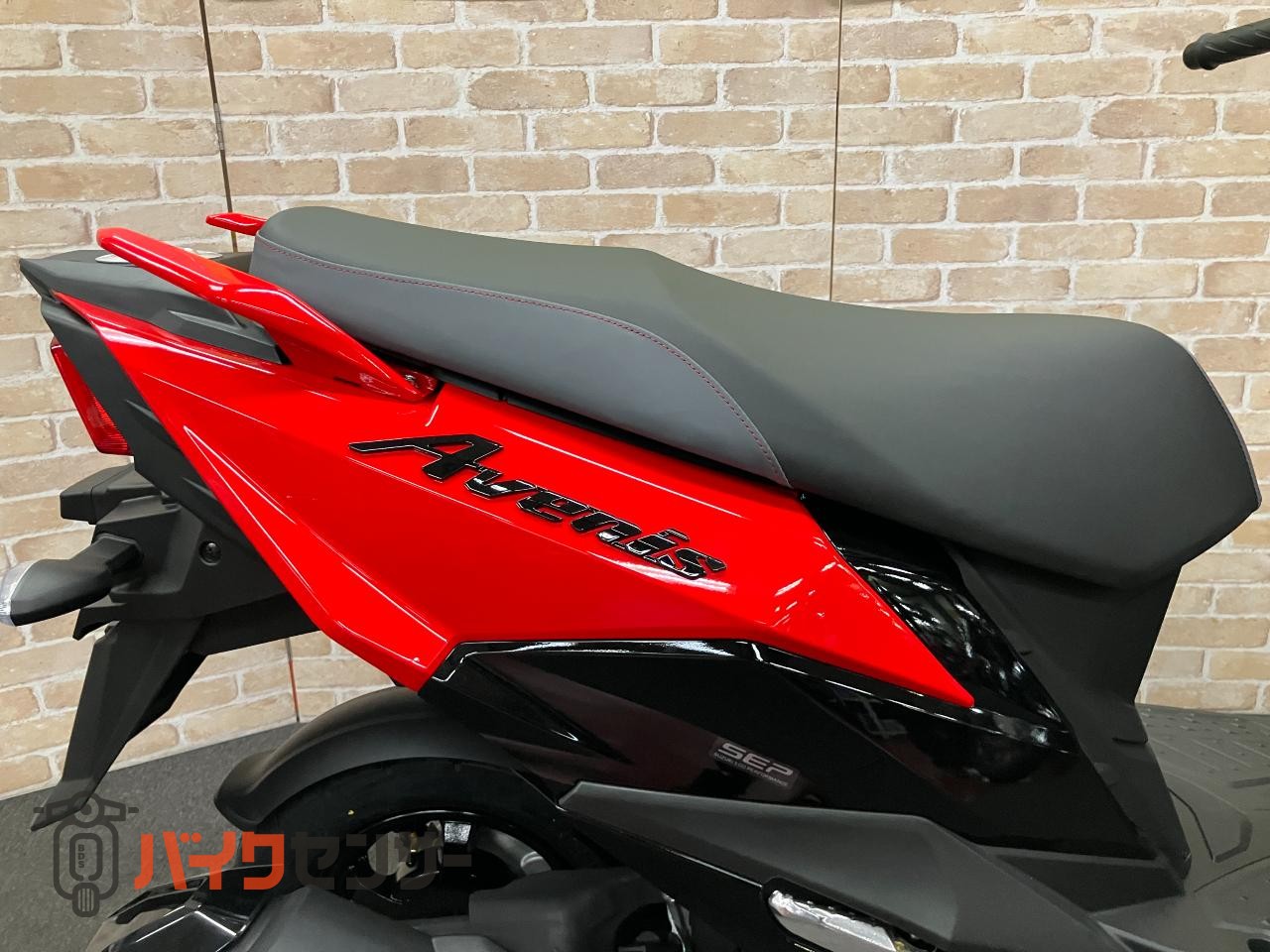 アヴェニス125　Ｍ6モデル　LEDヘッドライト　メットイン　サイドスタンド_31