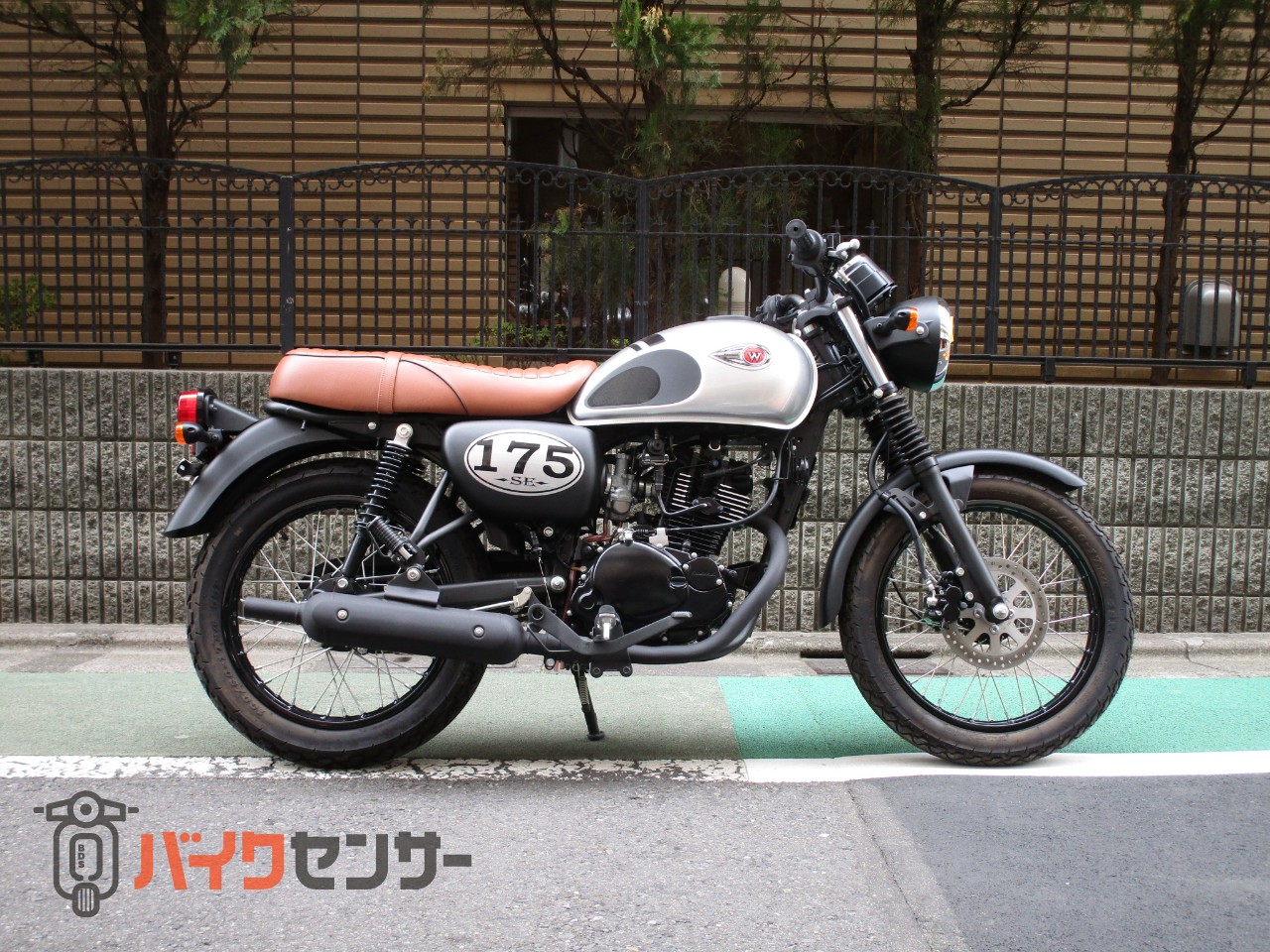 Kawasaki カワサキ w175 新古車 ワンオーナー