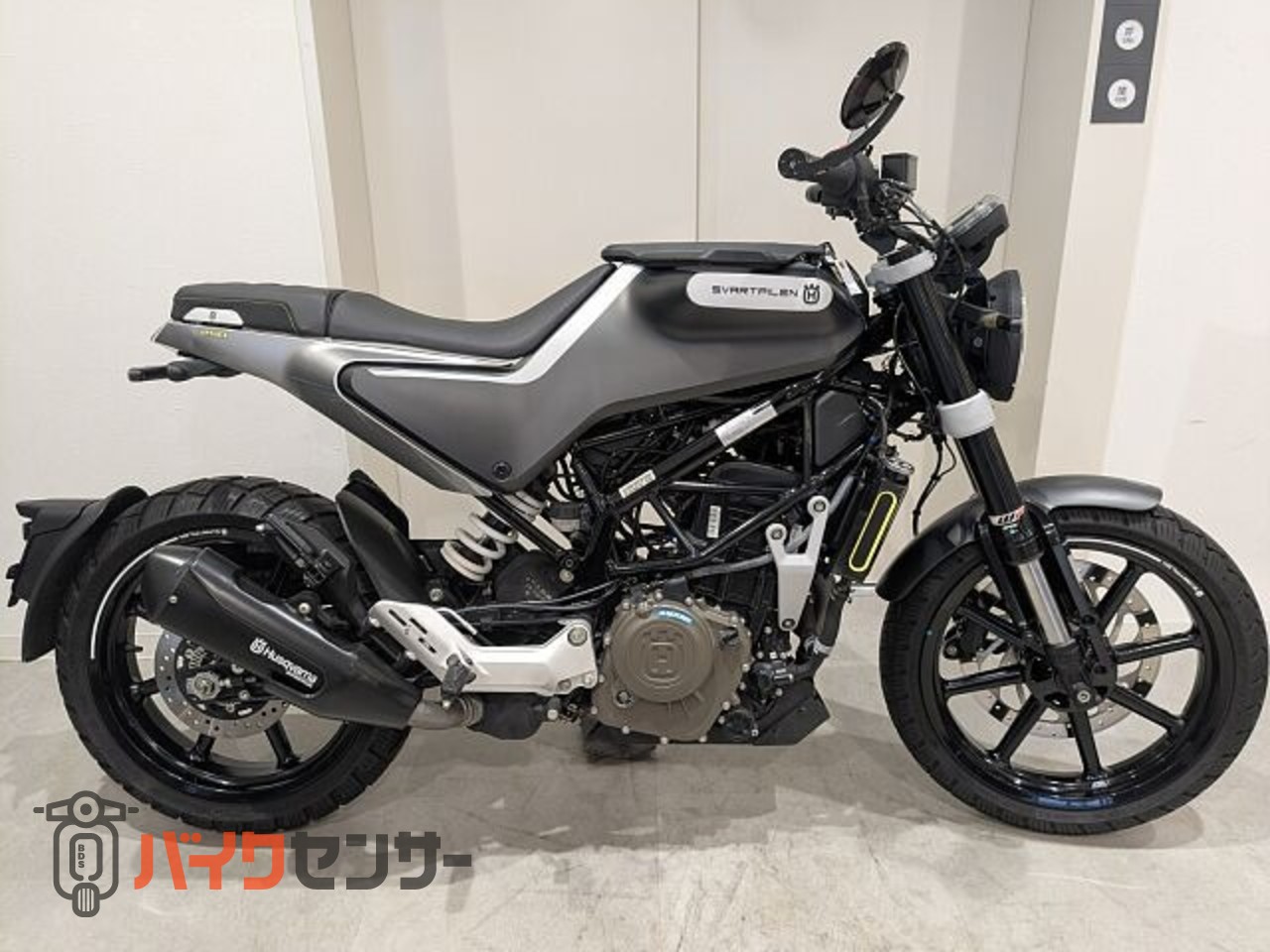 【秋風】ハスクバーナ スヴァルトピレン 純正 バーエンドミラー ハスクバーナ スヴァルトピレン ヴィットピレン401 250 125専用