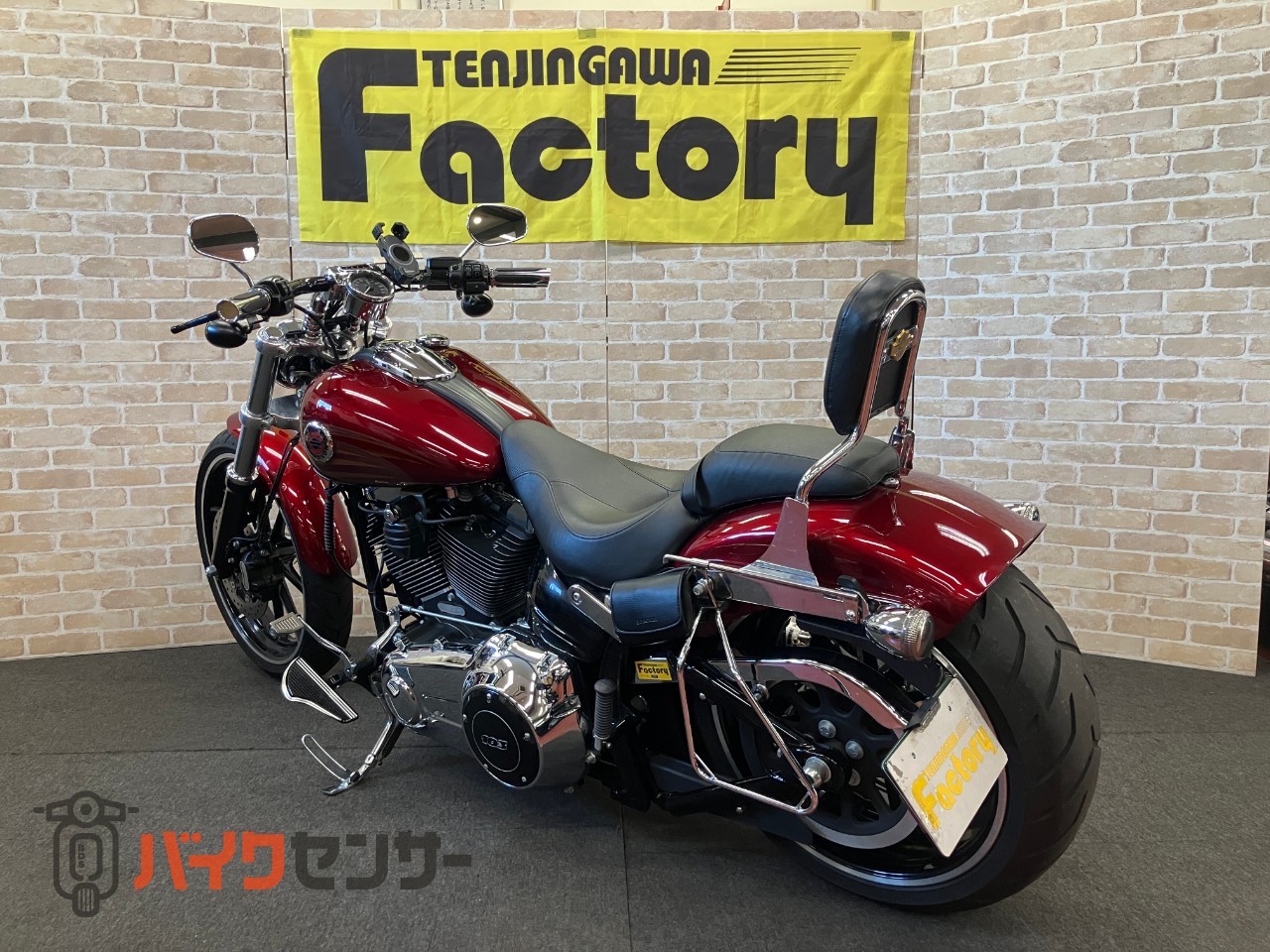 FXSB ブレイクアウト ハンドル　レバー　ライトクラッチ　ETC　サイドナンバー　ステップボード　バックレスト_5